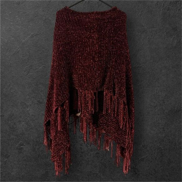 Burgundy knitted loose fit round neck fringe chenille poncho - Picture 3 of 4